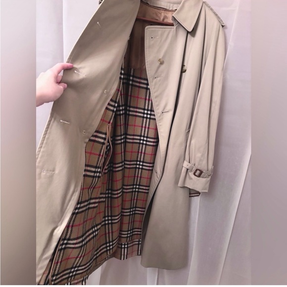 Vintage Burberrys’ Trench Coat - Made in England - Picture 8 of 13